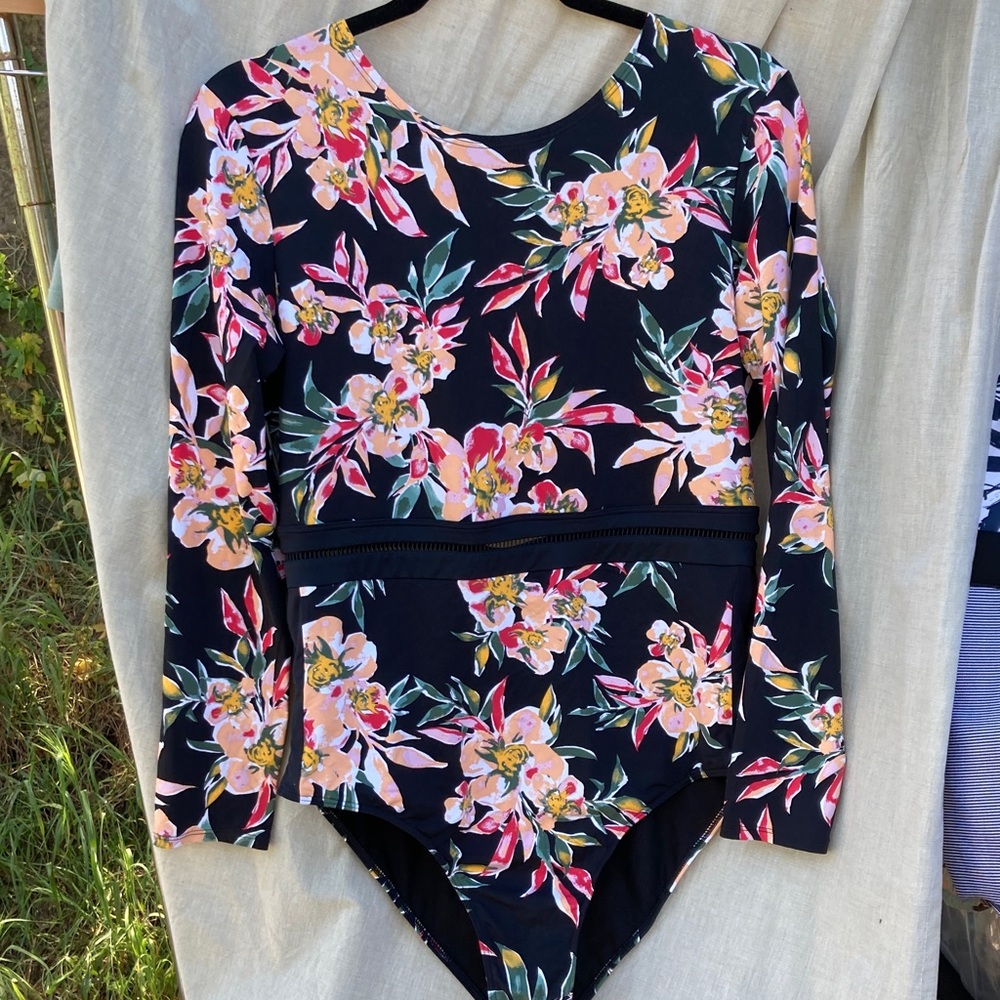 Roxy surf uv swim suit one piece floral XL